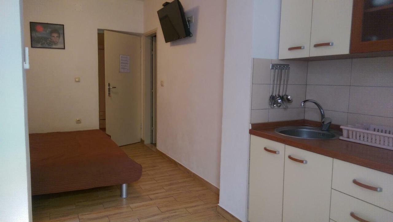 Apartmani Dina Makarska Exterior photo